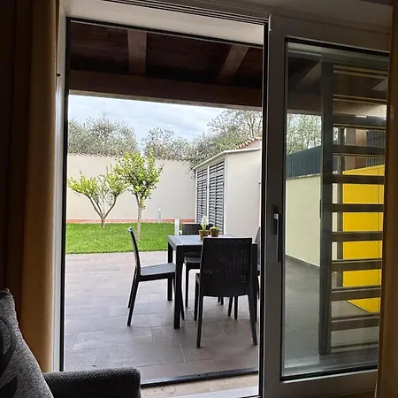 Βίλα Villino Ancillotto With Garden And Parking Motorcycle Space Ρώμη